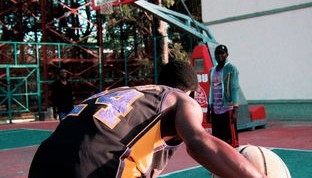 开云体育网站入口-篮球运动员赛季训练计划的制定与调整，篮球运动员训练时间