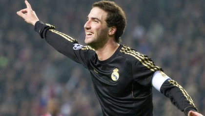 开云体育网站入口-战术板背后教练的布防秘密，战术板74u